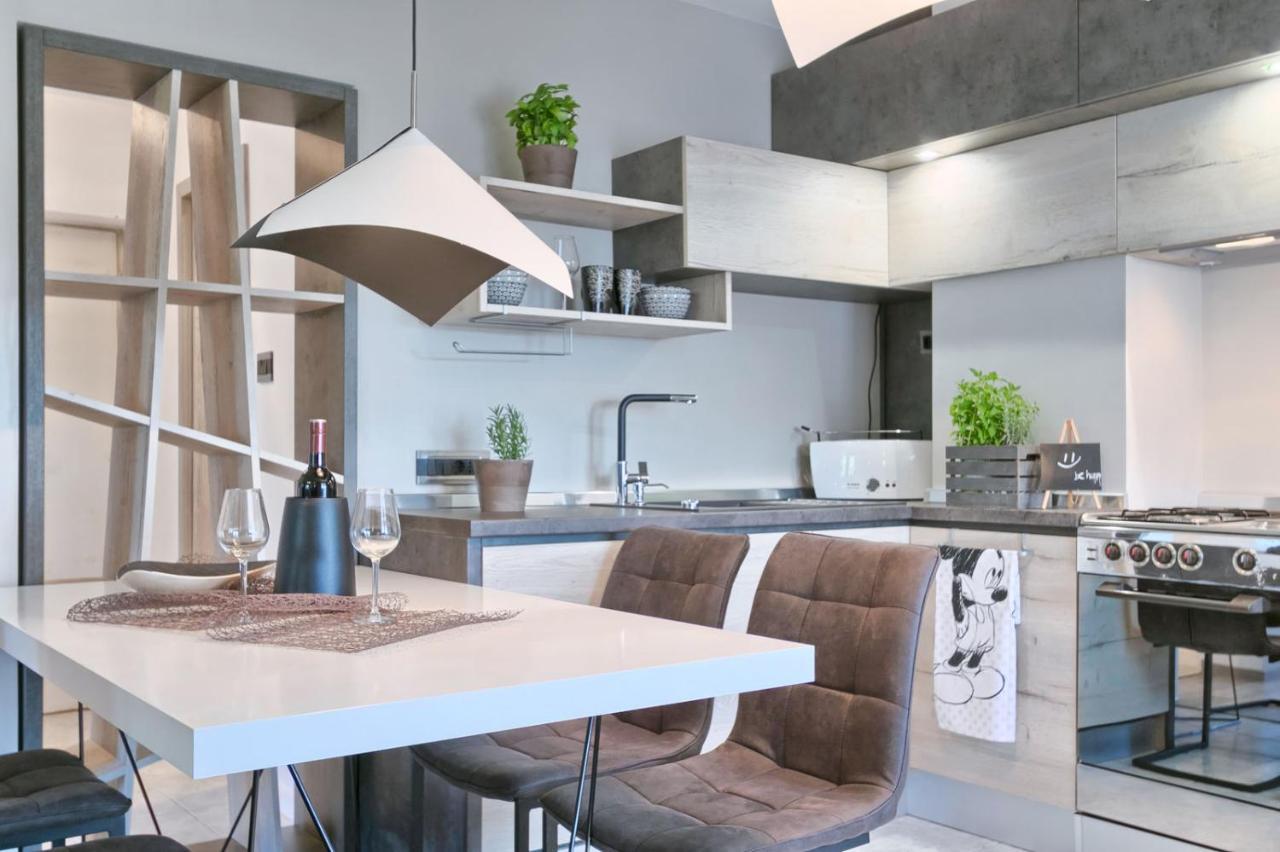 Modern Oasis Apartment Póla Kültér fotó