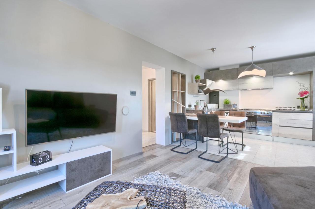 Modern Oasis Apartment Póla Kültér fotó